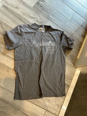American Rag Gray 'Australia' Graphic Short Sleeve Tee